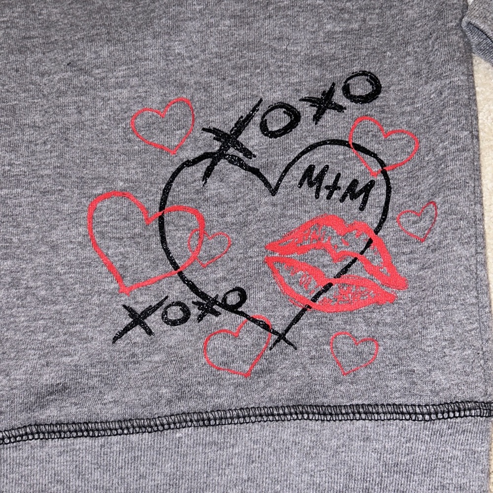 Vintage Disney Minnie & Mickey Valentine's Day love zip up hoodie - Picture 7 of 7
